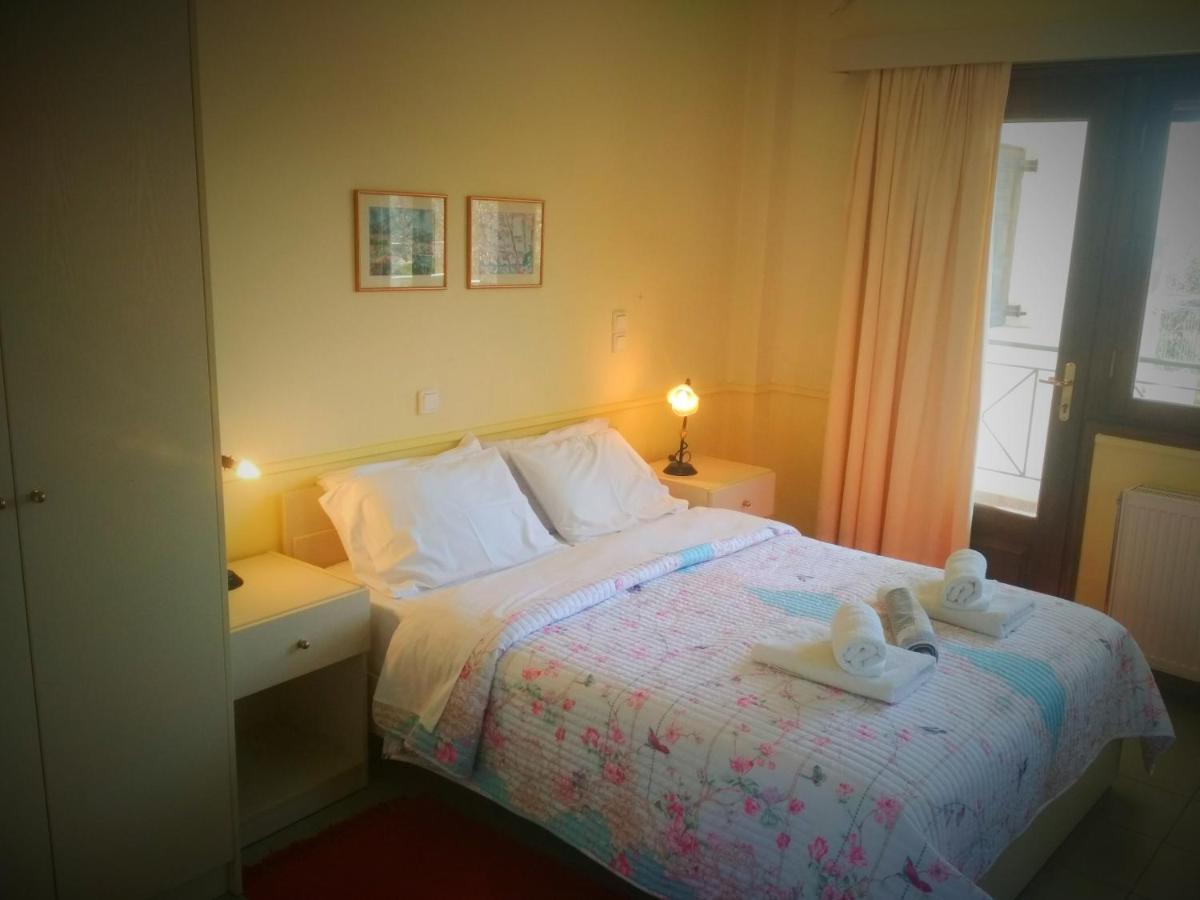Rent Rooms Alexiou Límni エクステリア 写真